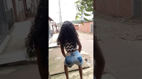 gostosas rebolando sem calcinha|Vídeos Pornôs Com Novinha Gostosa Rebolando Sem Calcinha